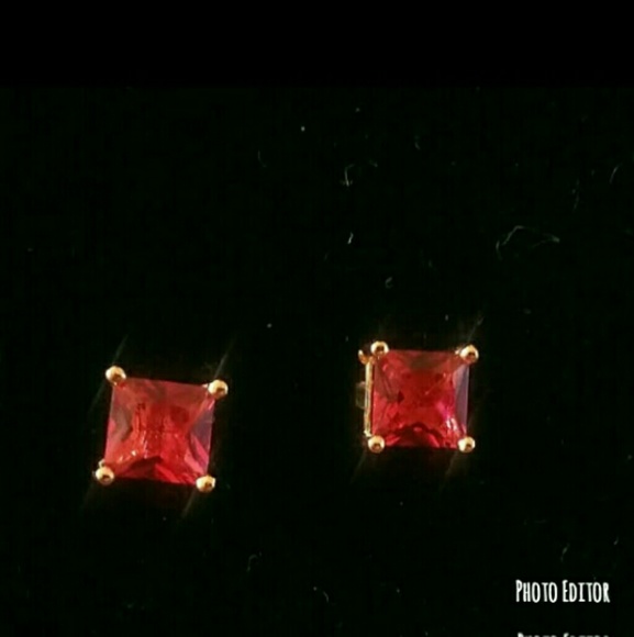 NWOT ruby stud earrings - Picture 1 of 4